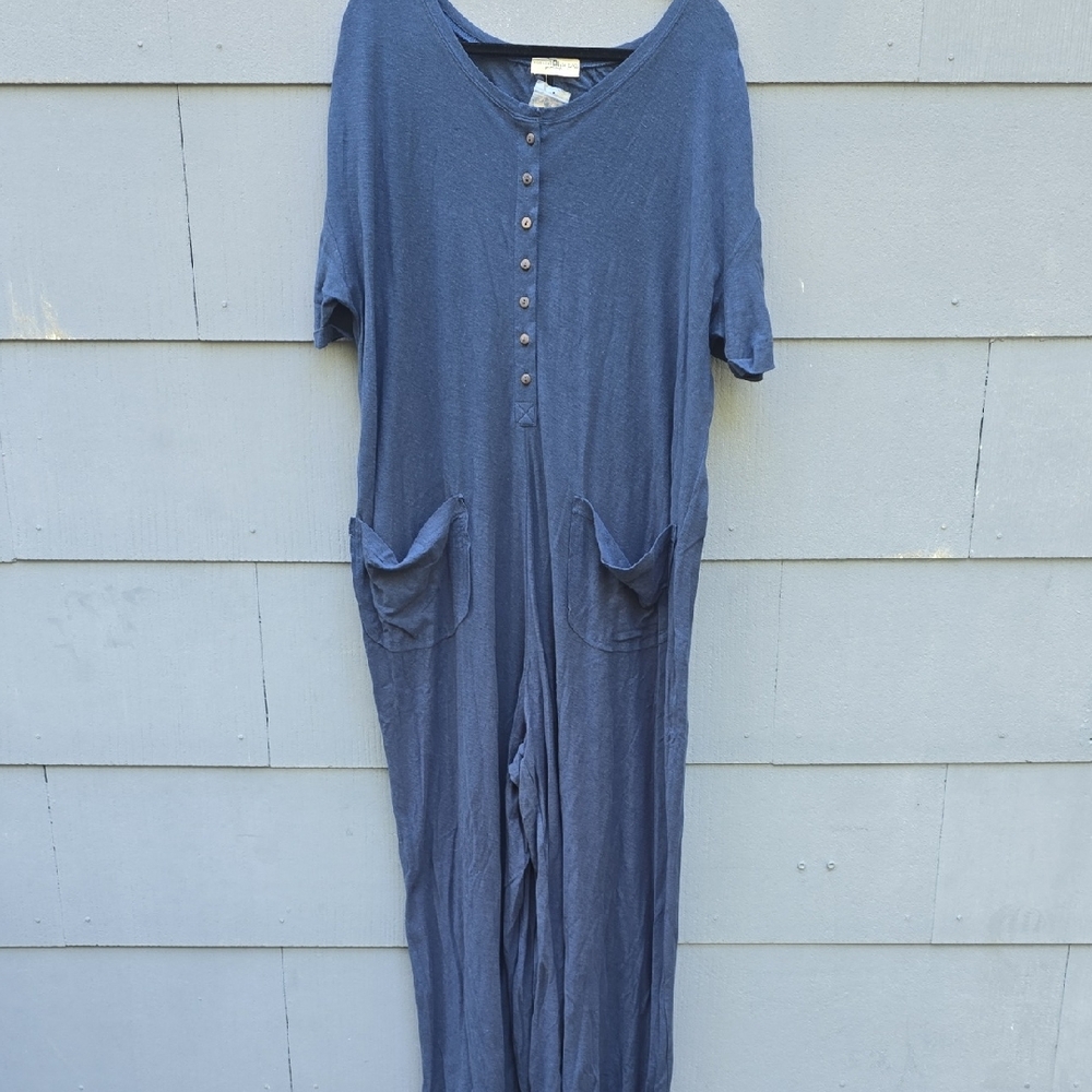 NWT Wide Leg Navy Jumpsuit